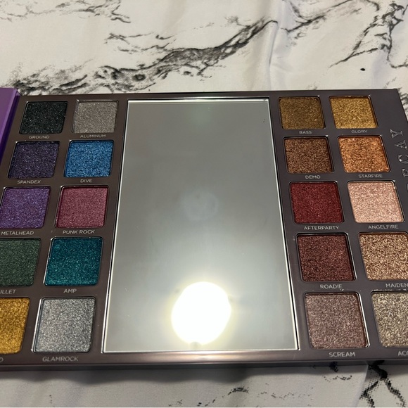 Urban Decay Heavy Metals Metallic Eyeshadow Palette - RARE - Picture 3 of 5